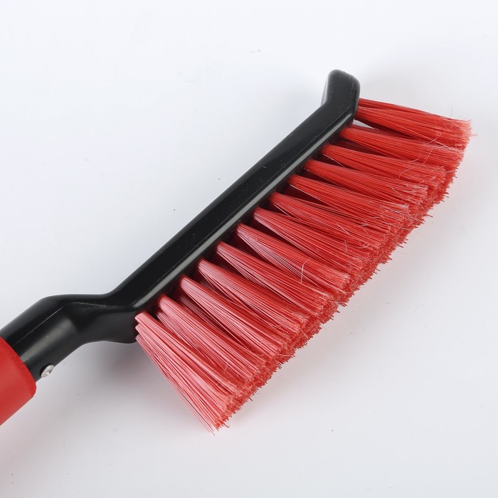 Щетка-сметка со скребком и мягкой ручкой, са-82