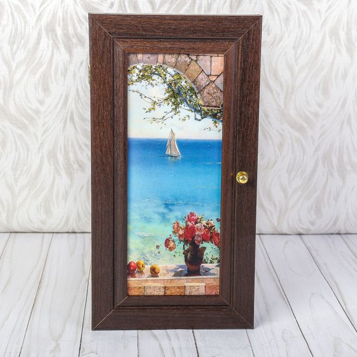 Ключница  "Парусник" венге 16х31 см  МИКС