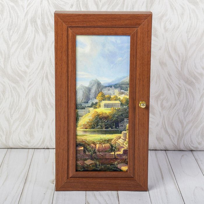 Ключница  "Дворец в горах" орех 16х31 см