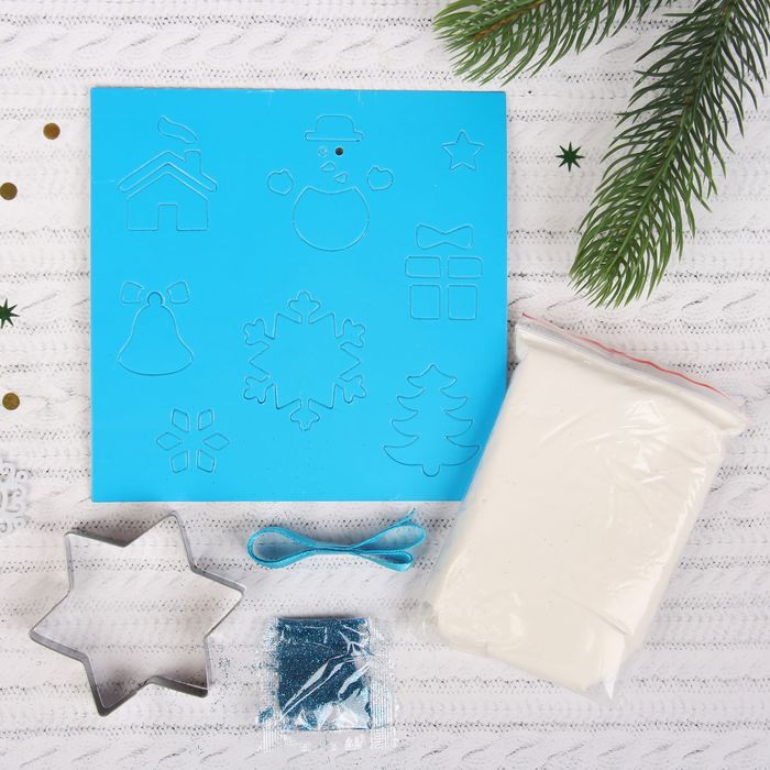 Ёлочная подвеска из массы для лепки "Звезда", набор: трафареты, маса для лепки, формочка, лента