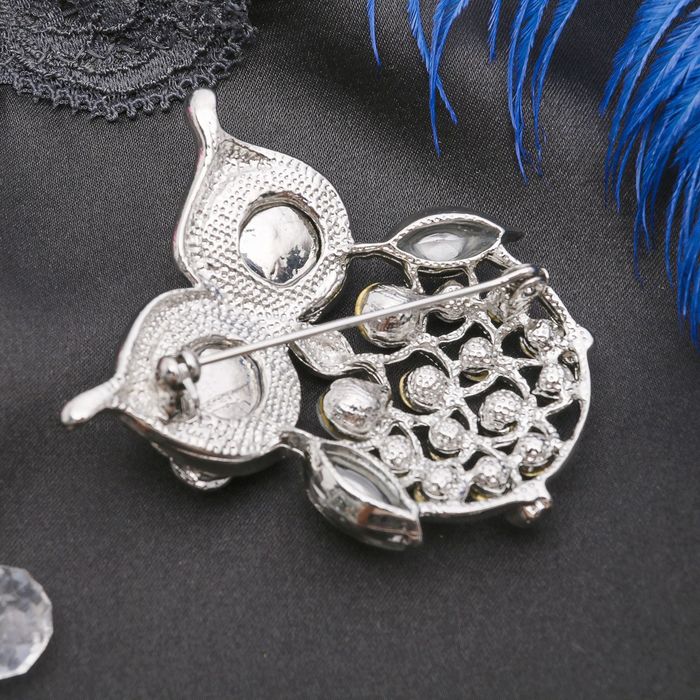 Брошь "Сова лесная", цвет белый в серебре