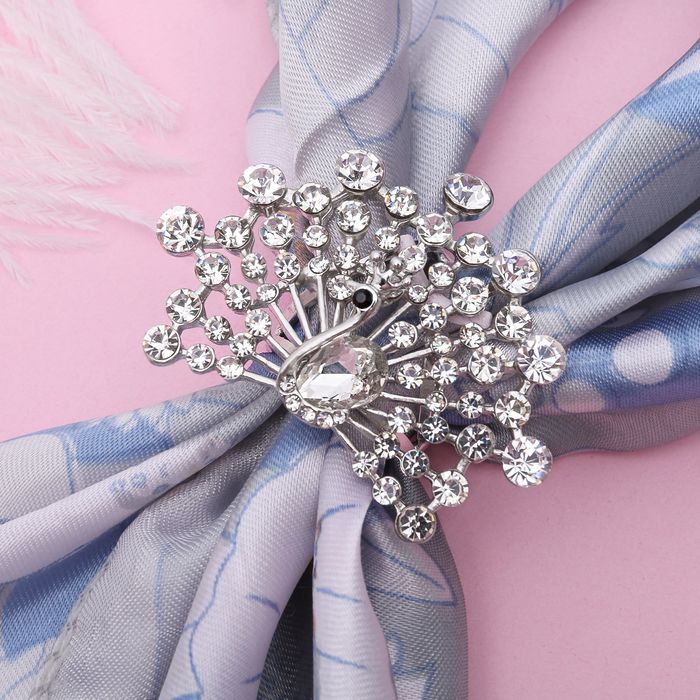 Кольцо для платка "Павлин", цвет белый в серебре