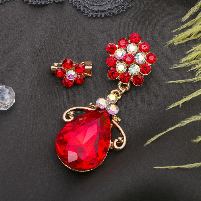Брошь "Капля" с цветочком, цвет красный в золоте