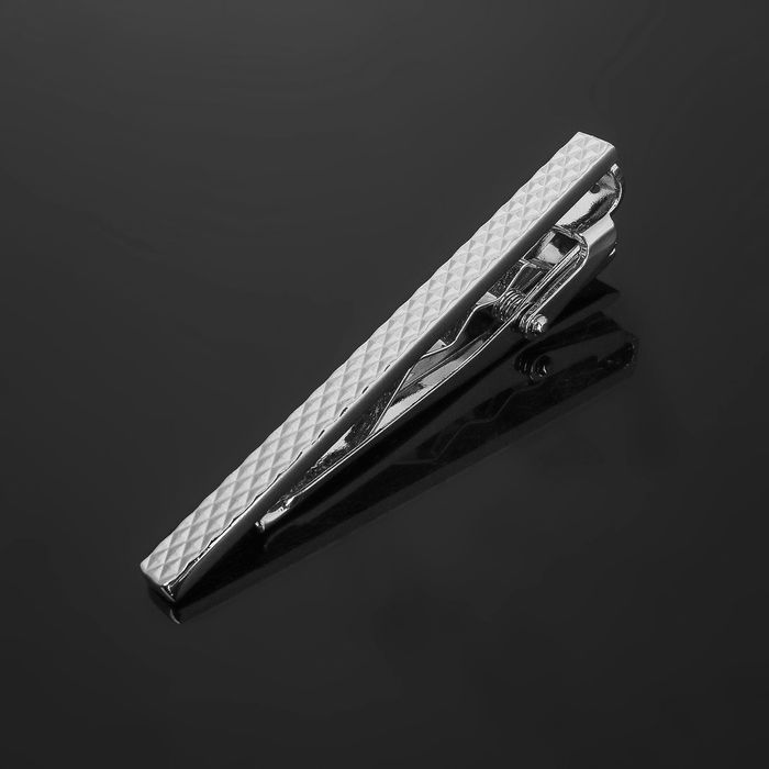 Зажим для галстука стальной "Классический" резной, цвет серебристый