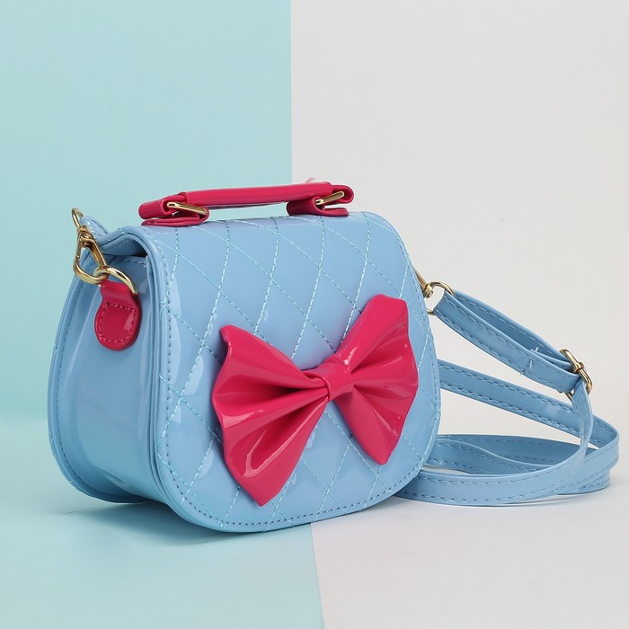 Сумка детская, отдел на клапане, с ручкой, длинный ремень, лак, цвет голубой