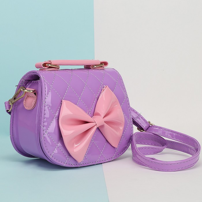 Сумка детская на клапане, 1 отдел, с ручкой, длинный ремень, лак, цвет сиреневый