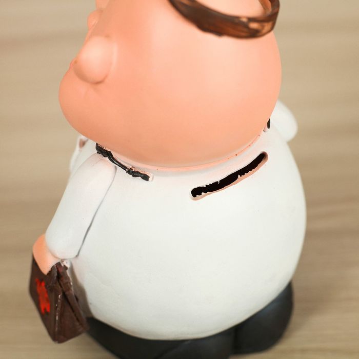 Копилка "Доктор" 12х9х19см