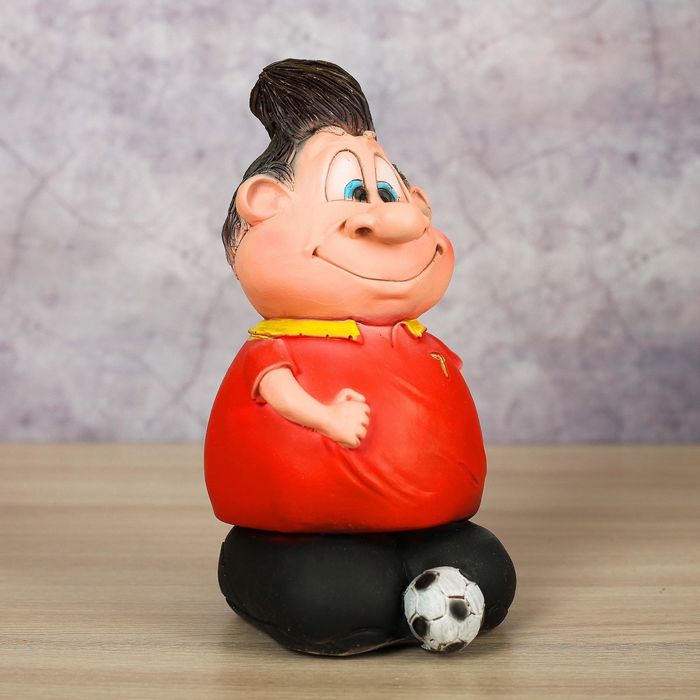 Копилка "Футболист" 11х11х20см
