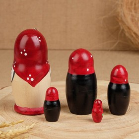 

Матрёшка «Аврора», бордовый платок с ягодами, 5 кукольная, 10,5 см