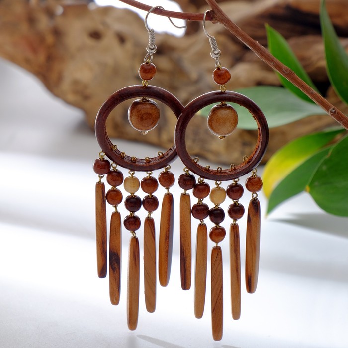 Серьги ручная работа, деревянные "Кольца с янтрем и палочками", цвет коричневый