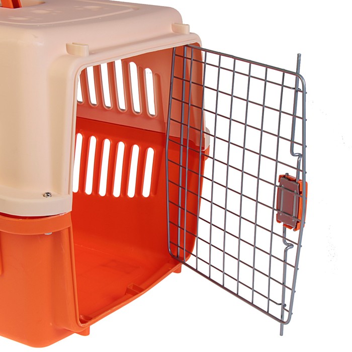 Переноска пластиковая VP-3 с замком, 68 х 47 х 46 см, оранжевая