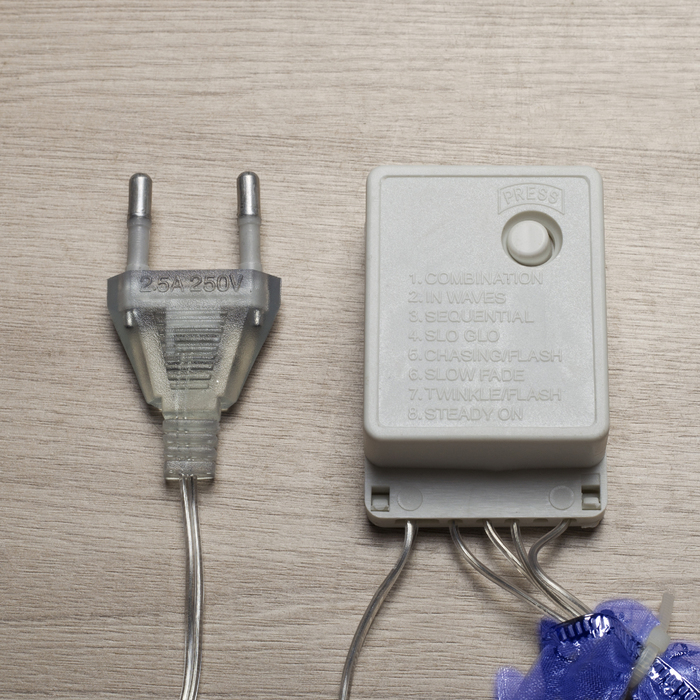 НИТЬ Лента "Снежинки серебристые" 9 м, ширина 6 см, LED-72-220V, контр. 8 р. СИНИЙ