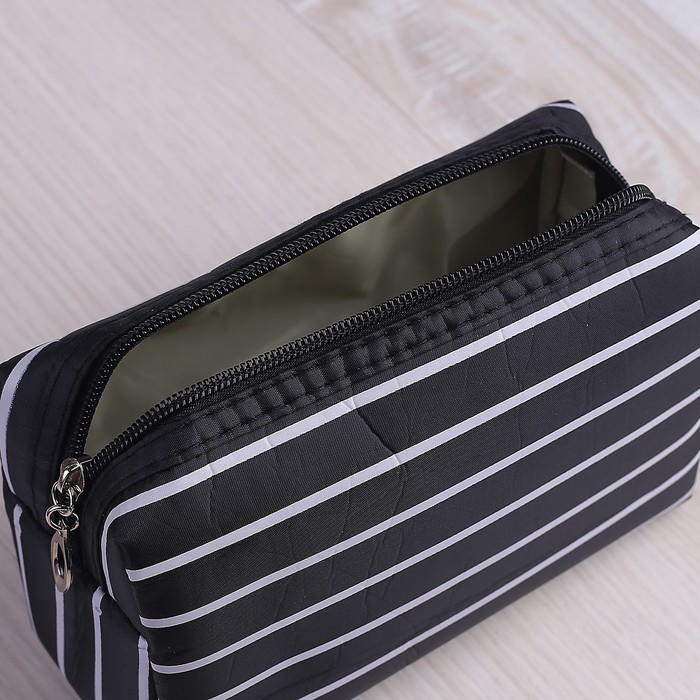 Косметичка дорожная «Полосы» , 1 отдел на молнии, цвет чёрный