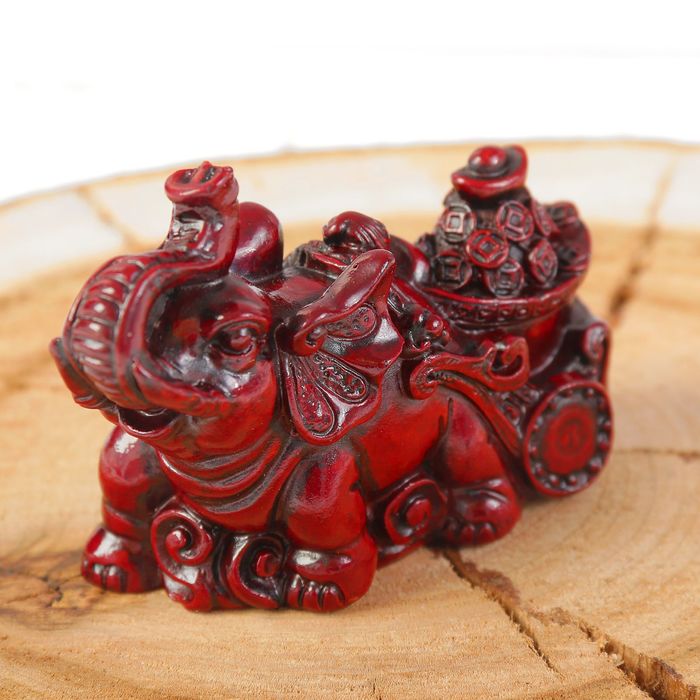 Нэцкэ полистоун "Слон с тележкой золота" 7х8,5х3 см