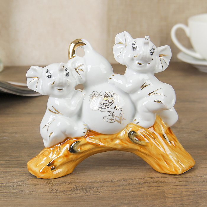 Нэцкэ керамика "Слоники на бревне с тыквой горлянкой" 12,5х15х4,5 см