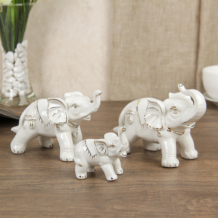 Сувенир керамика "Семейство слонов" набор 3 шт 10,5х14х7,5 9,5х15х7 7,5х7,5х4 см