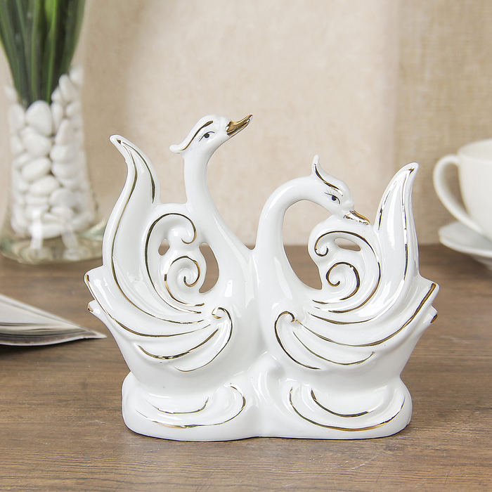Сувенир керамика "Красивые лебёдушки" 13,5х15х5,3 см