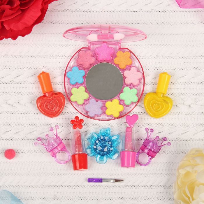 Набор косметики для девочки в рюкзачке лак 1,1 гр, тени 6,3 гр, помада 1,1 гр, блеск для губ 1,9 гр,