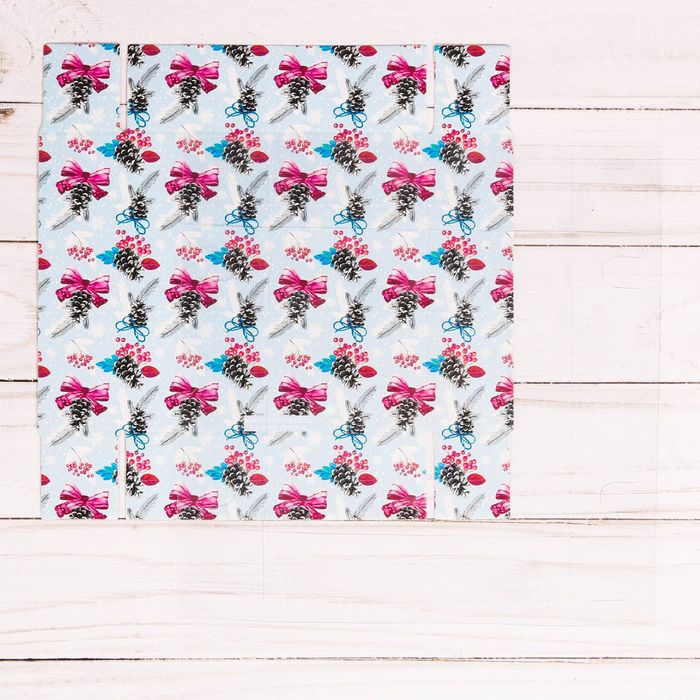 Коробка для кондитерских изделий «Новогодние праздники», 12 х 12 х 3,5 см