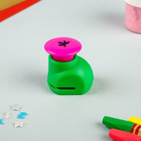 

Дырокол фигурный кнопка "Ангел" МИКС рисунок диам 1,3 см 4х4,5х3 см