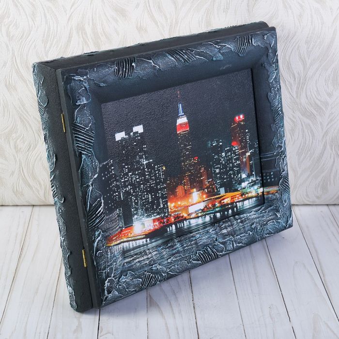 Ключница "Город" 29х34 см