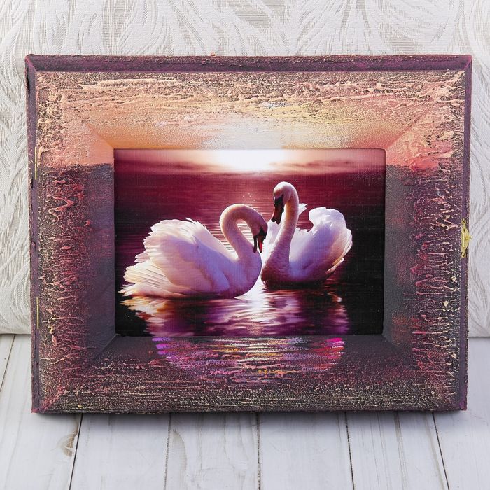 Ключница "Лебеди на закате" 22х27 см