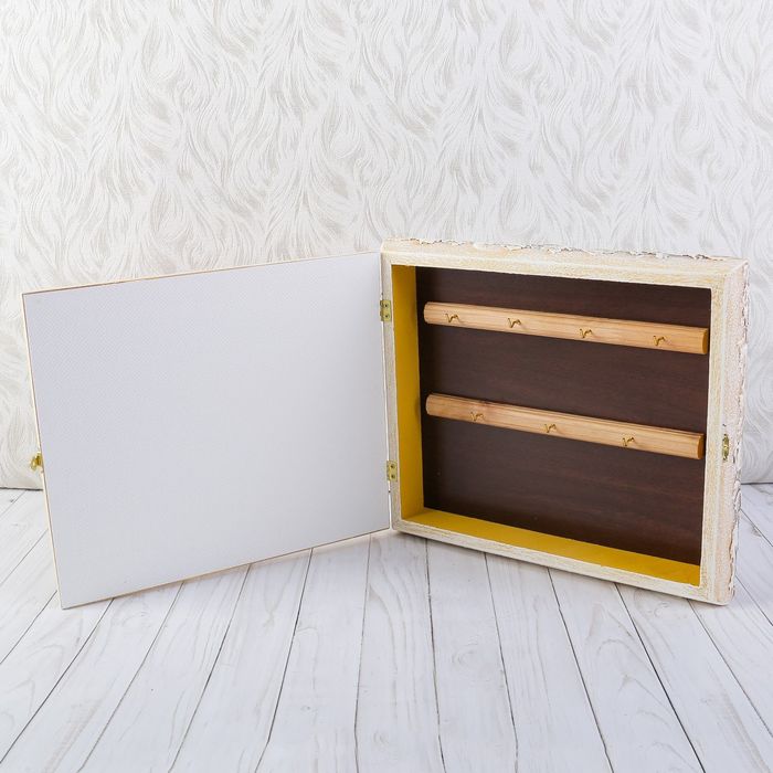 Ключница "Пионы" 29х34 см