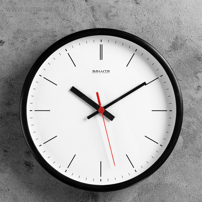 фото Часы настенные круглые "датский штрих", чёрные салют