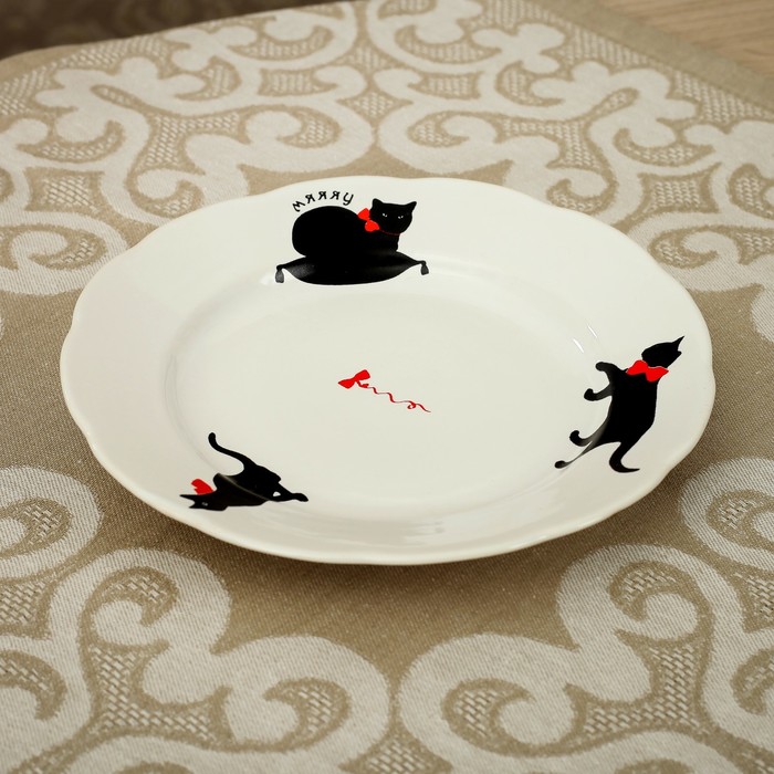 Набор посуды "Киски", 3 предмета: кружка 220 мл, салатник 500 мл, тарелка