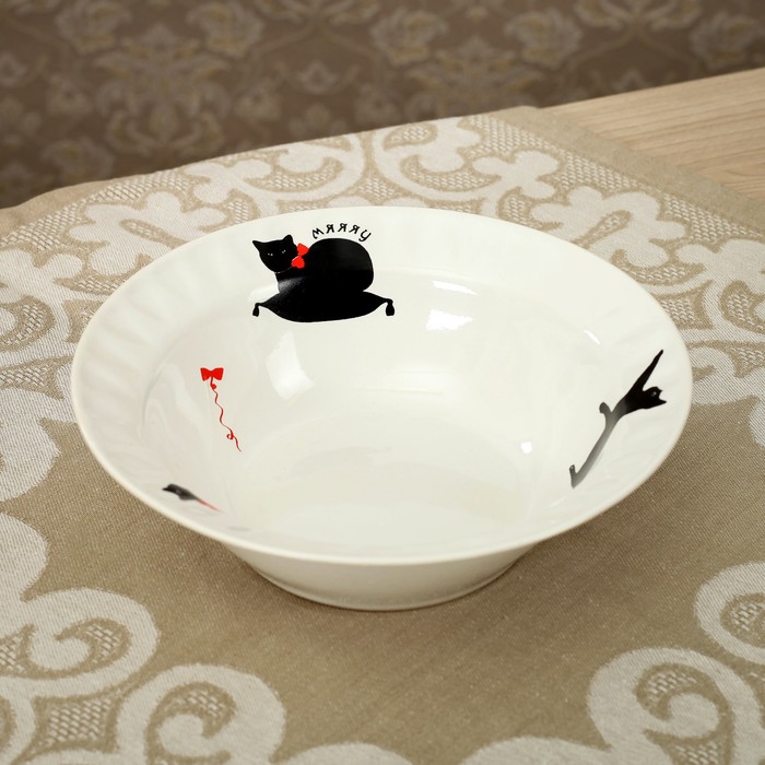 Набор посуды "Киски", 3 предмета: кружка 220 мл, салатник 500 мл, тарелка