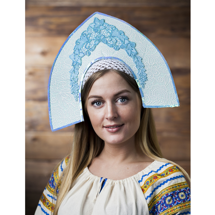 Кокошник "Фантазия" на резинке, голубое кружево