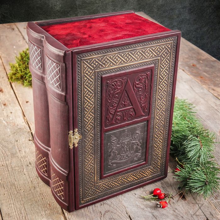 Книга-бар малый деревянный "Подарочный" бордо (натур.кожа) + хруст.штоф 19,5х27см