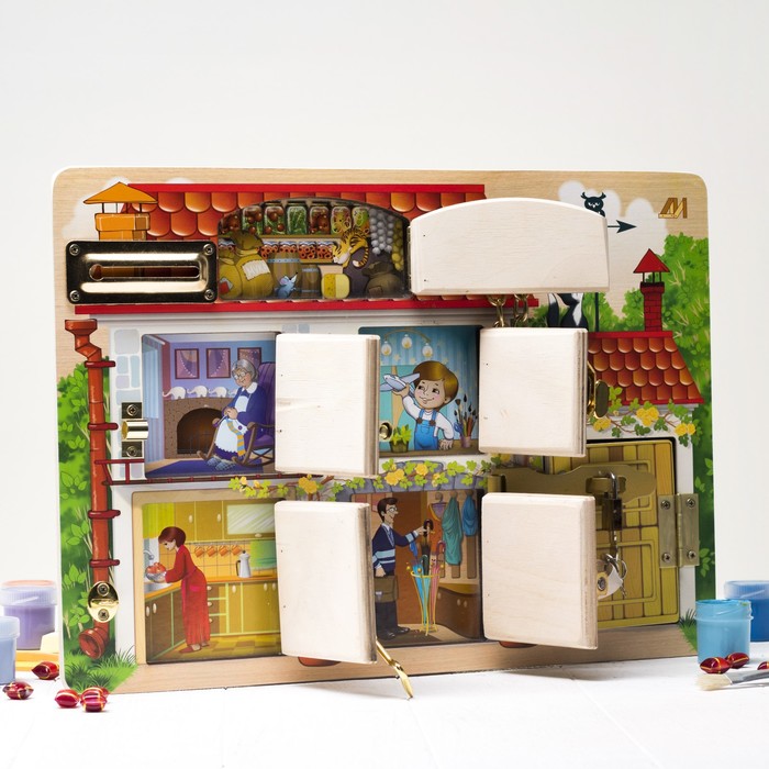 Бизиборд "Домик с замочками"