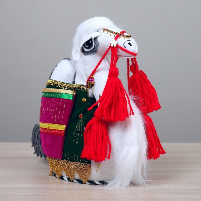 Фигурка "Верблюд с карманами"  войлок, ручная работа