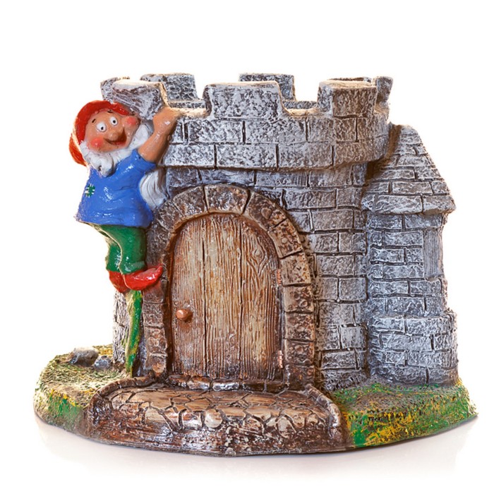 Фигурное кашпо "Гном с замком"