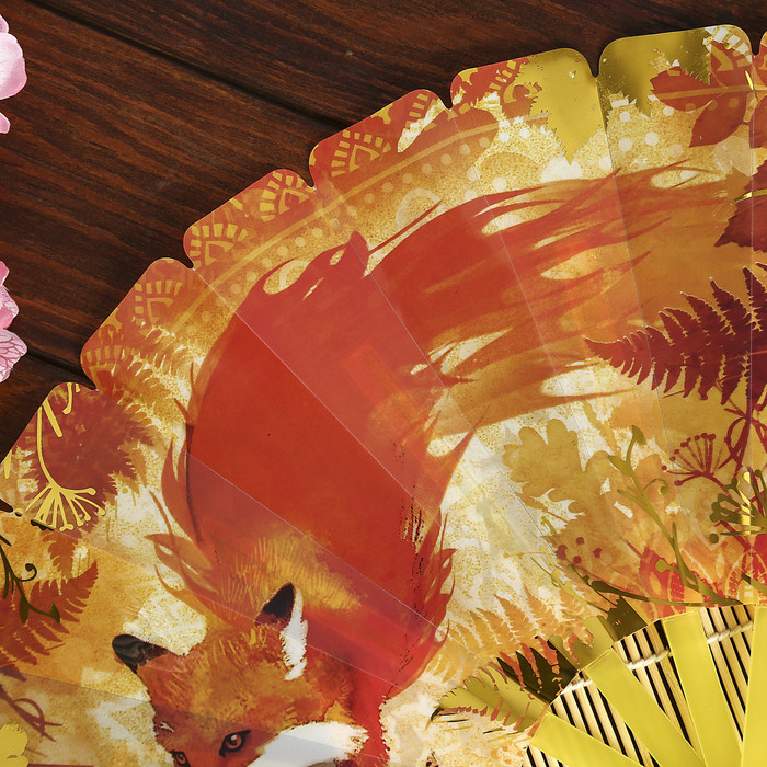 Веер "Крадущаяся лиса" оранжевое тиснение h=24 см
