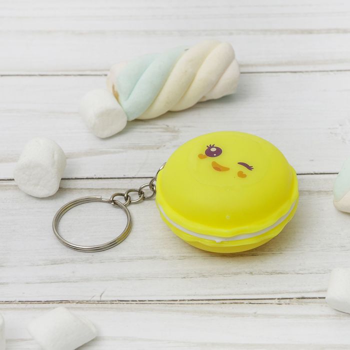 Блеск для губ "Макарун", 10 г, вкус ванили, цвет жёлтый