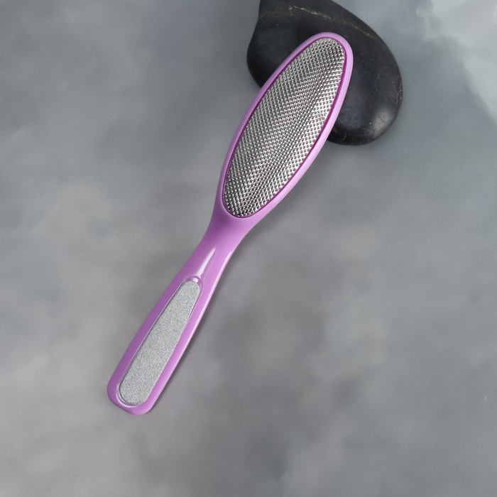 Тёрка для ног, металлическая, с пилкой на ручке, 17 см, цвет МИКС