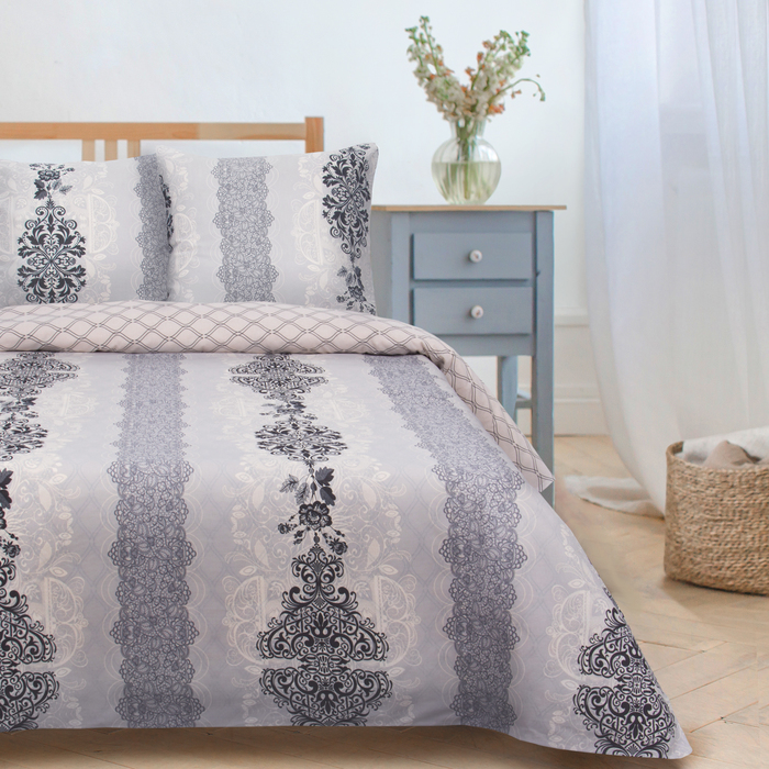 Постельное бельё "Этель" 2 сп Кружева 175*215 см, 200*220 см, 70*70 см -2 шт, поплин 125 г/м2