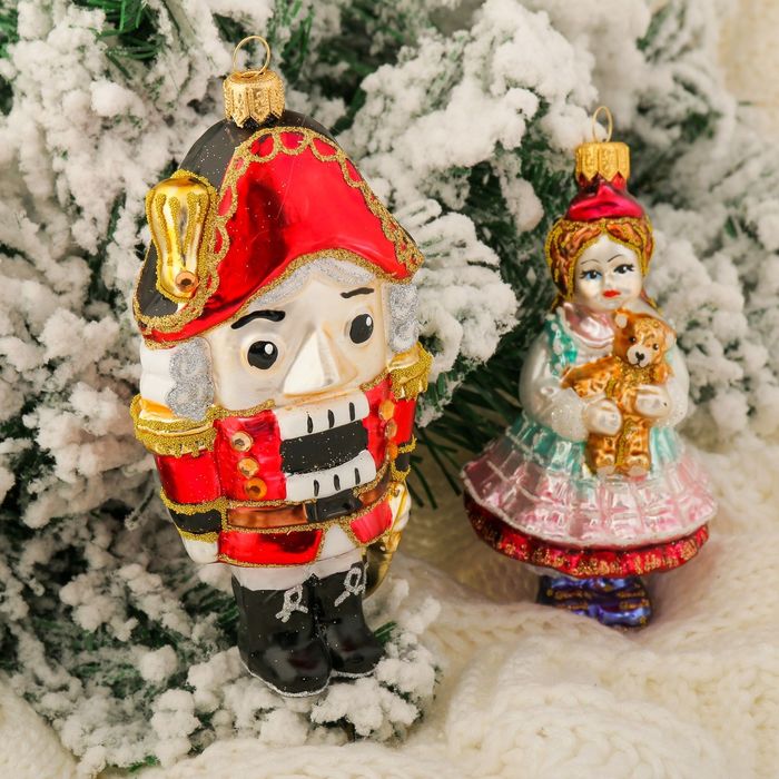 Набор новогодних игрушек "Щелкунчик и девочка"