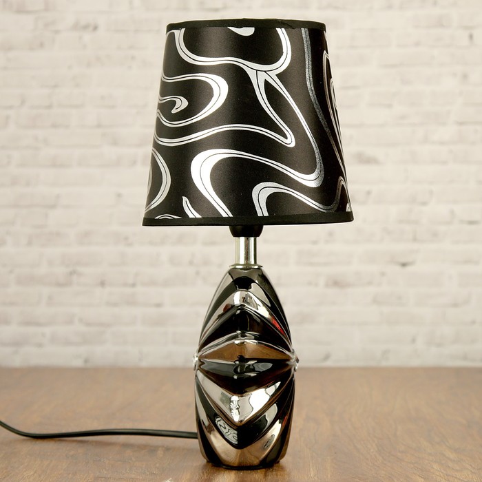 Лампа настольная с абажуром Е14 40 Вт "Цветок" чёрная с серебром 30х20х15 см
