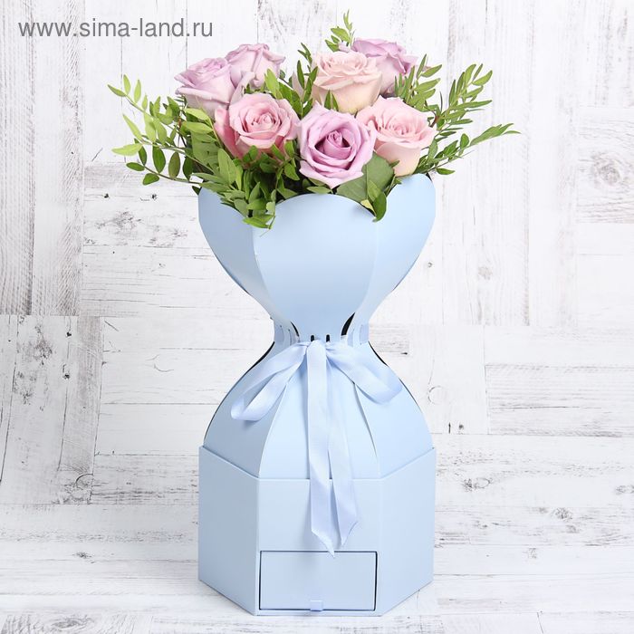 Фигурные Коробка подарочная, голубой, 20 х 20 х 40 см