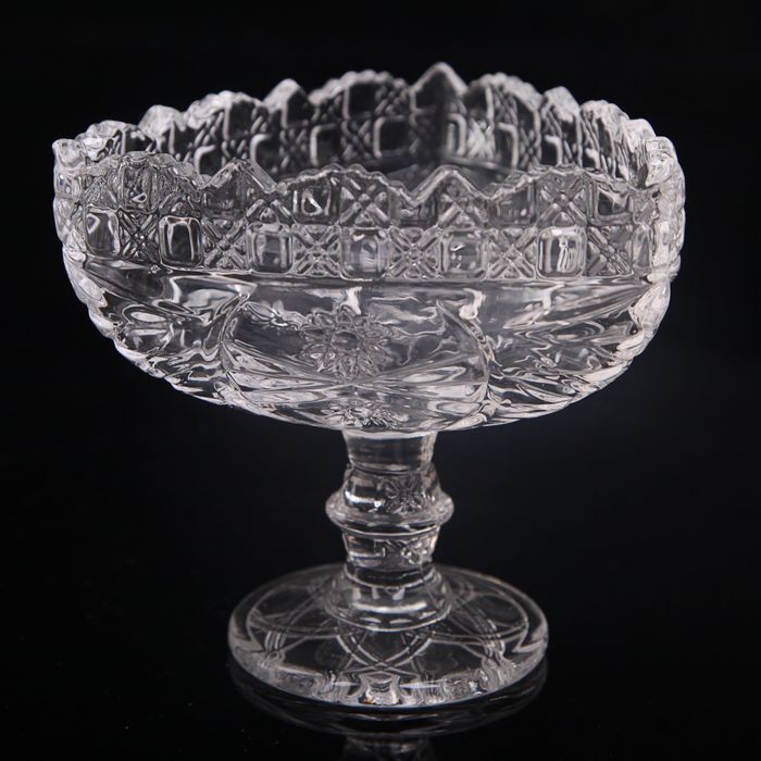 Креманка треугольная "Вихрь"