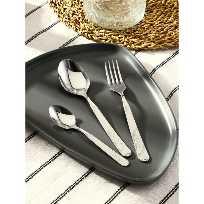 Набор столовый 18 предметов "Цветы", толщина 1,5 мм