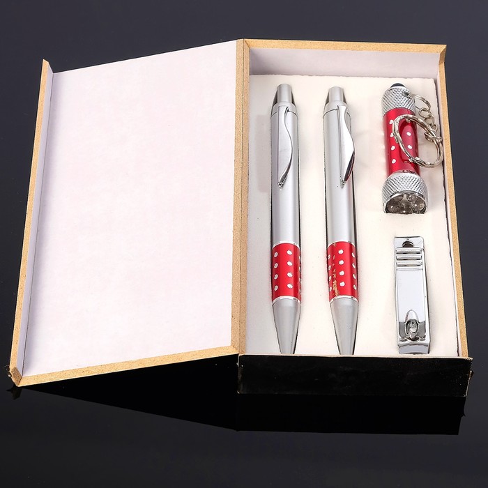 Набор подарочный 4в1 (2 ручки, кусачки, фонарик красный) микс