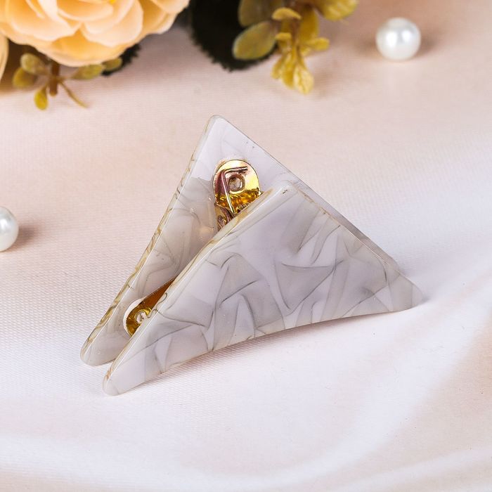 Краб для волос "Версаль" 7,5 см треугольник белый