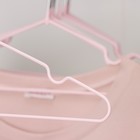 Вешалка-плечики для одежды детская с антискользящим покрытием, размер 30-34, цвет нежно-розовый - Фото 5