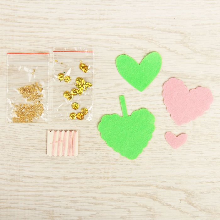 Набор для изготовления кулона из фетра "Принцесса Эльза"