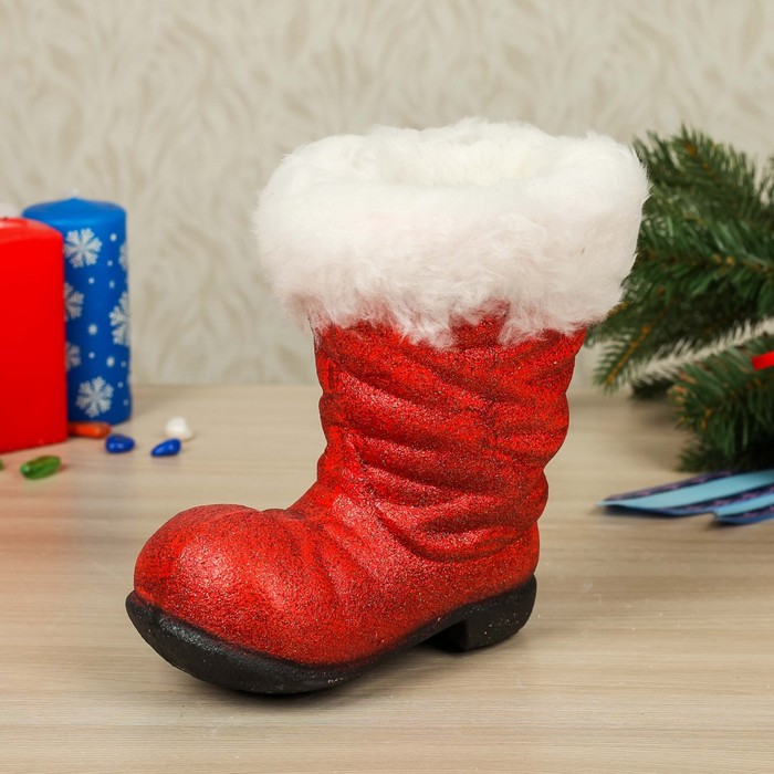 Фигурное кашпо "Новогодний сапог"