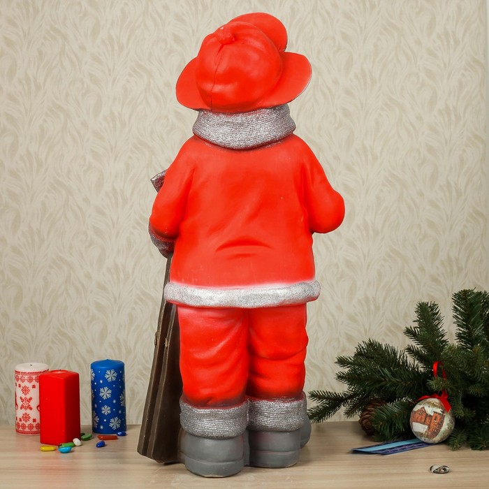 Статуэтка "Снеговик с лыжами", микс